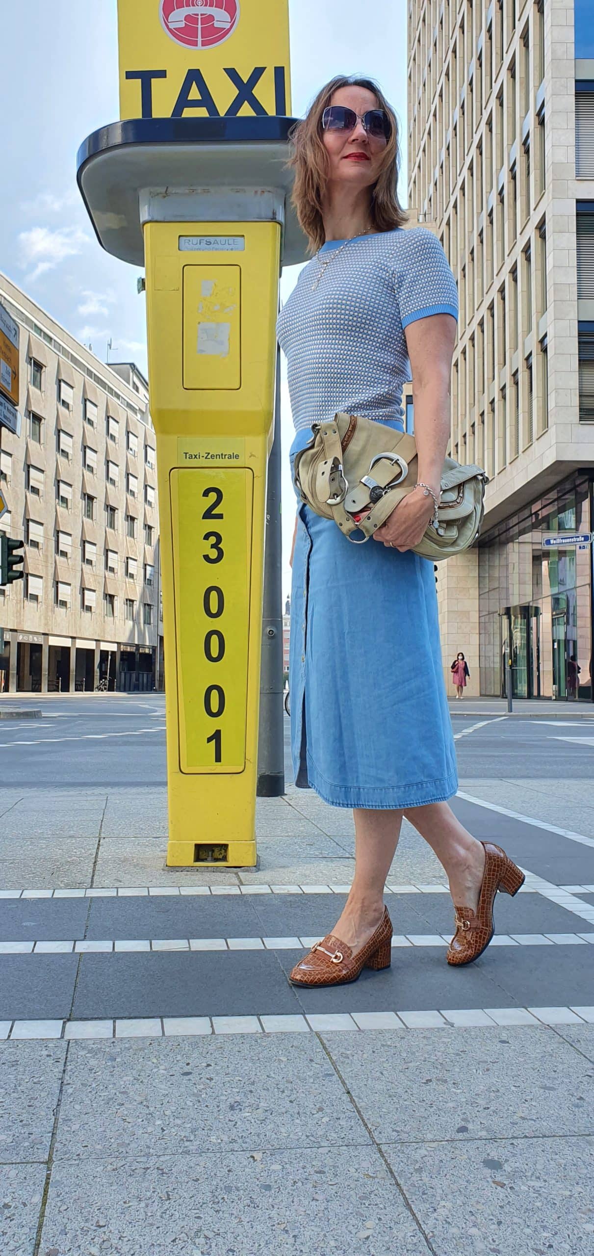 Jeans-rock-passt-zu-figur_denim-trend-oceanblue-style.jpg