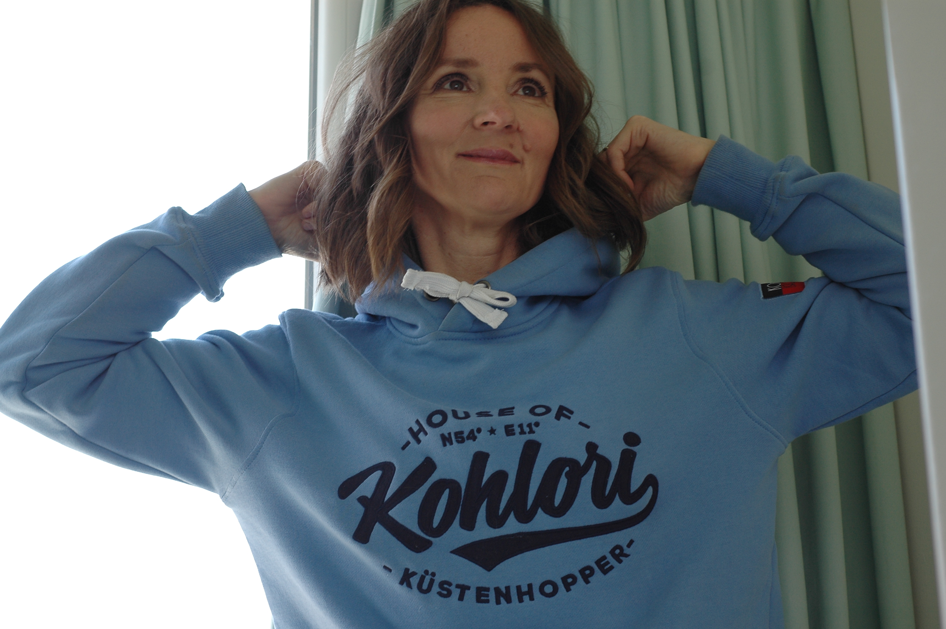 kapuzenpulli_hoodie_stylen_schlag-hose_maritime_mode_blog_frankfurt_oceanblue-style