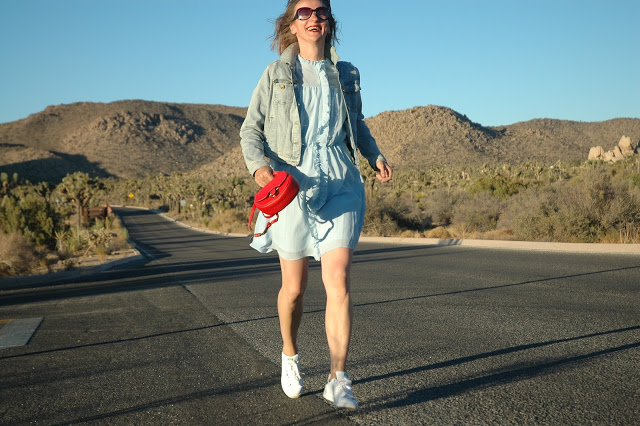 peter_kaiser_pumps_sneakers_adidas_sandalen_loafers_stylen_modeblog_C3BC40_oceanblue-style_rüschen