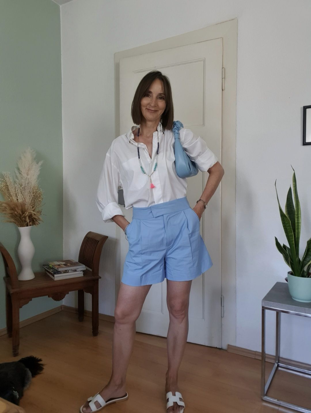 sommerlooks-fuer-august-modeblog-ue50-shorts-hellblau-oceanbluestyle.jpg